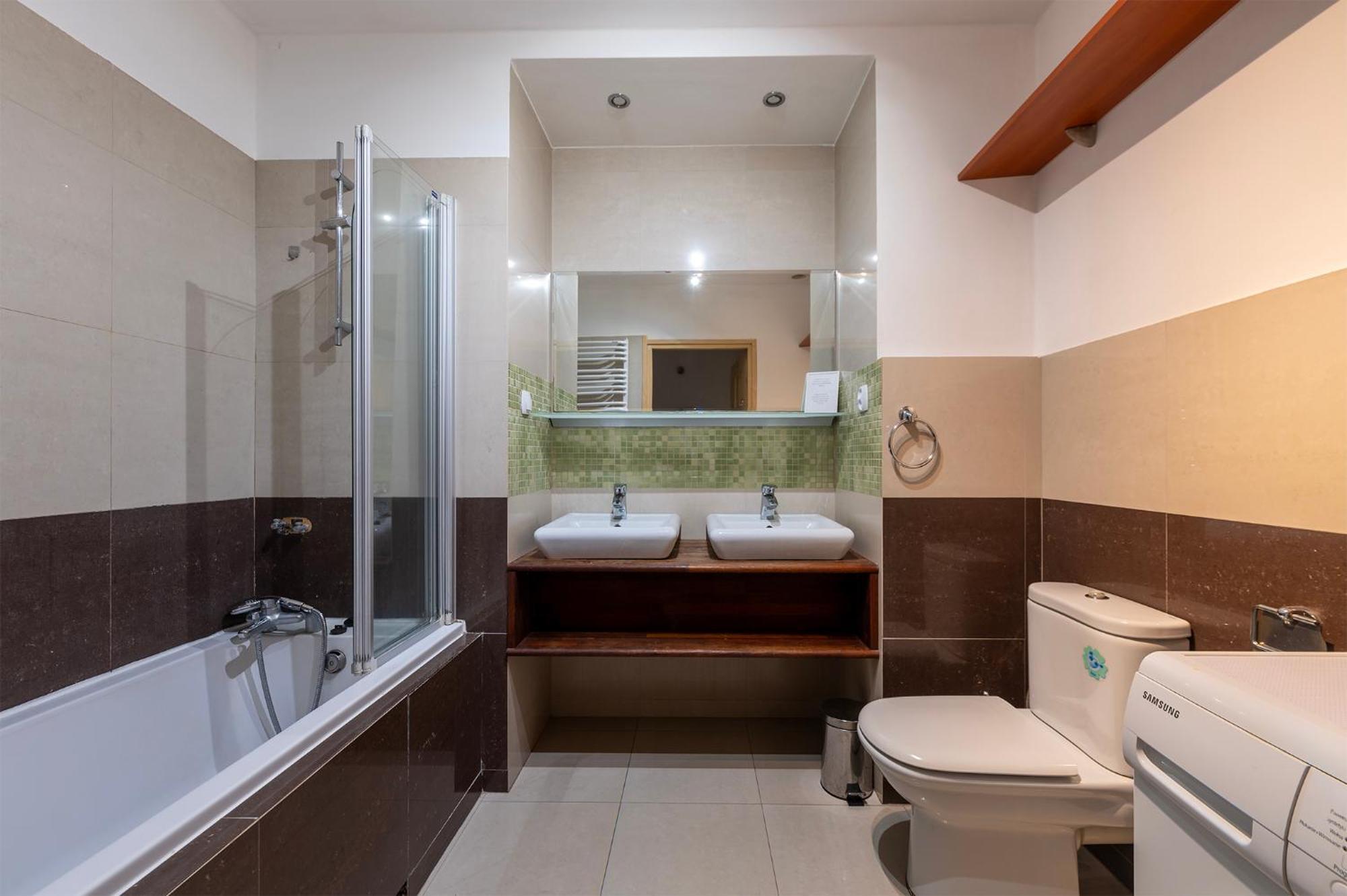 Essence Of Lodz-145M!Central-Secured-Comfy18Ppl!&Freeparking Luaran gambar