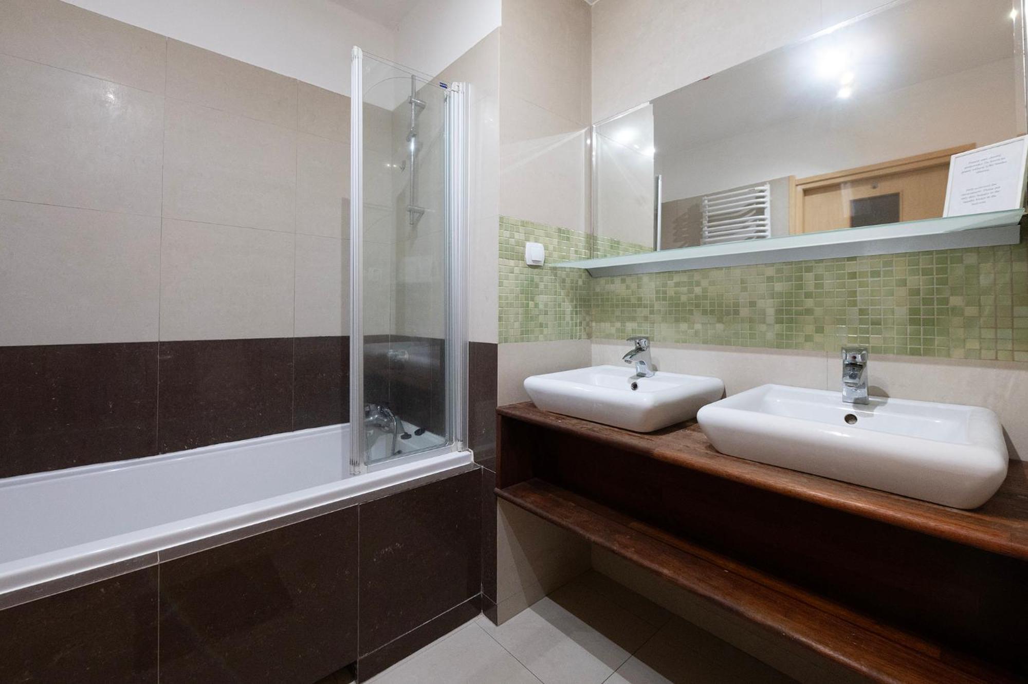 Essence Of Lodz-145M!Central-Secured-Comfy18Ppl!&Freeparking Luaran gambar